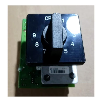 Close-up of CREEP speed adjustment dial on 36557GT controller